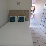 Seaview Apartel