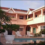 Tuxedo Villas