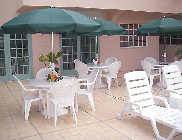 Tuxedo Villas