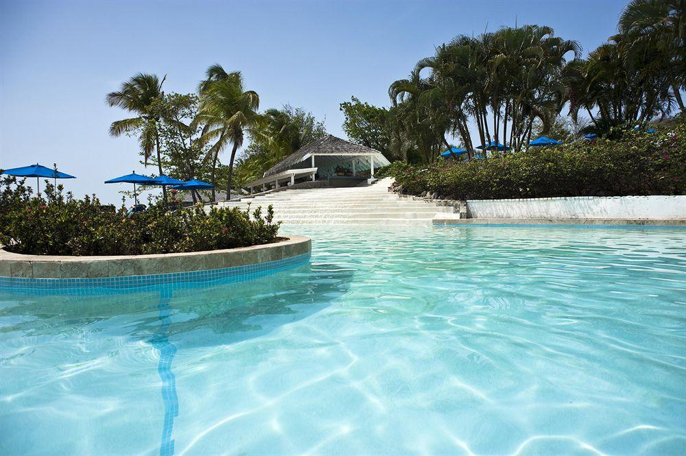 Smugglers Cove & Gros Islet
