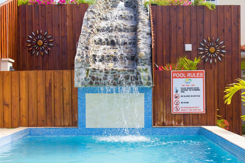 Bay Gardens 4*