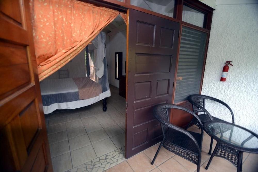 Hotel Hummingbird 3*