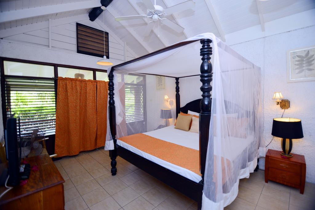 Hummingbird Hotel