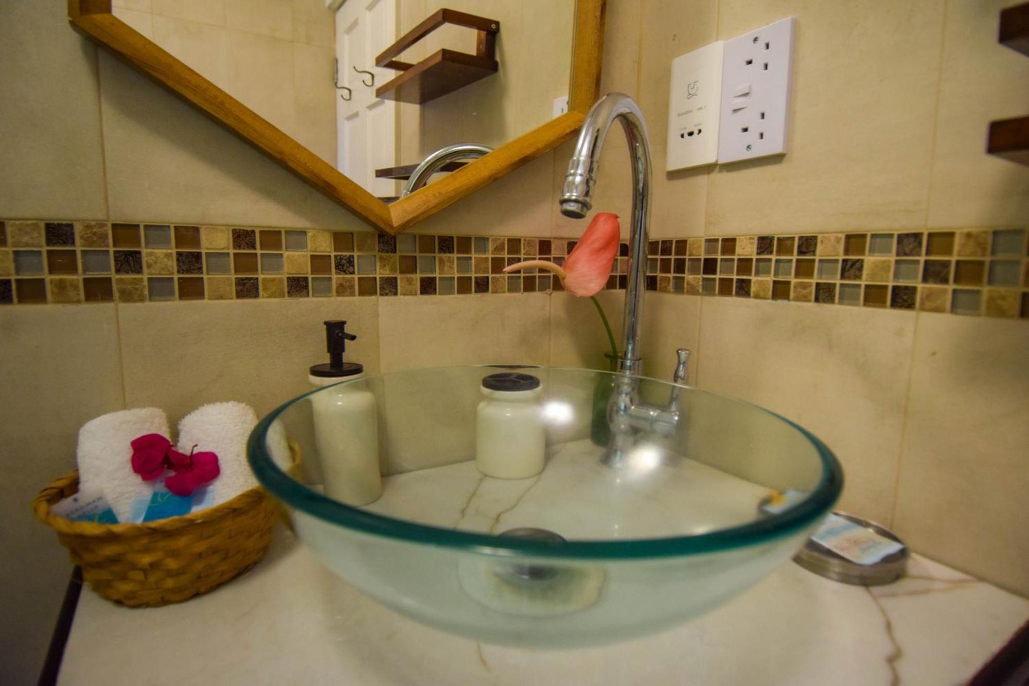 Sea Piton View Apartment- Location, Convenience, Modern Living Aparthotel