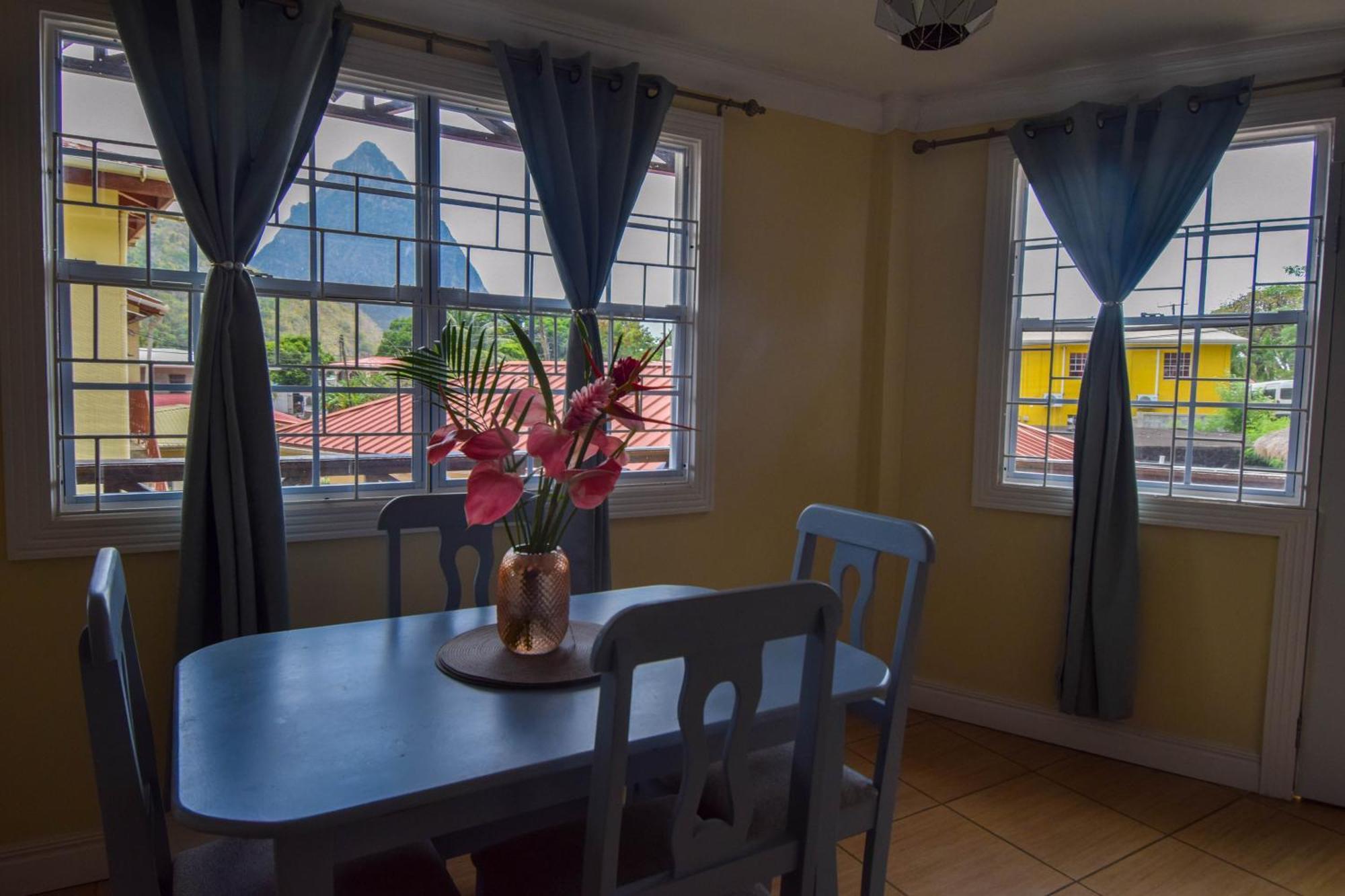 Sea Piton View Apartment- Location, Convenience, Modern Living Aparthotel 3*