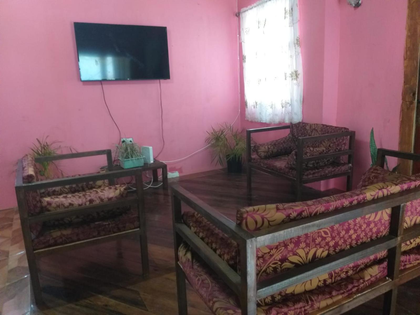 Homestay The Cherry Blossom House *