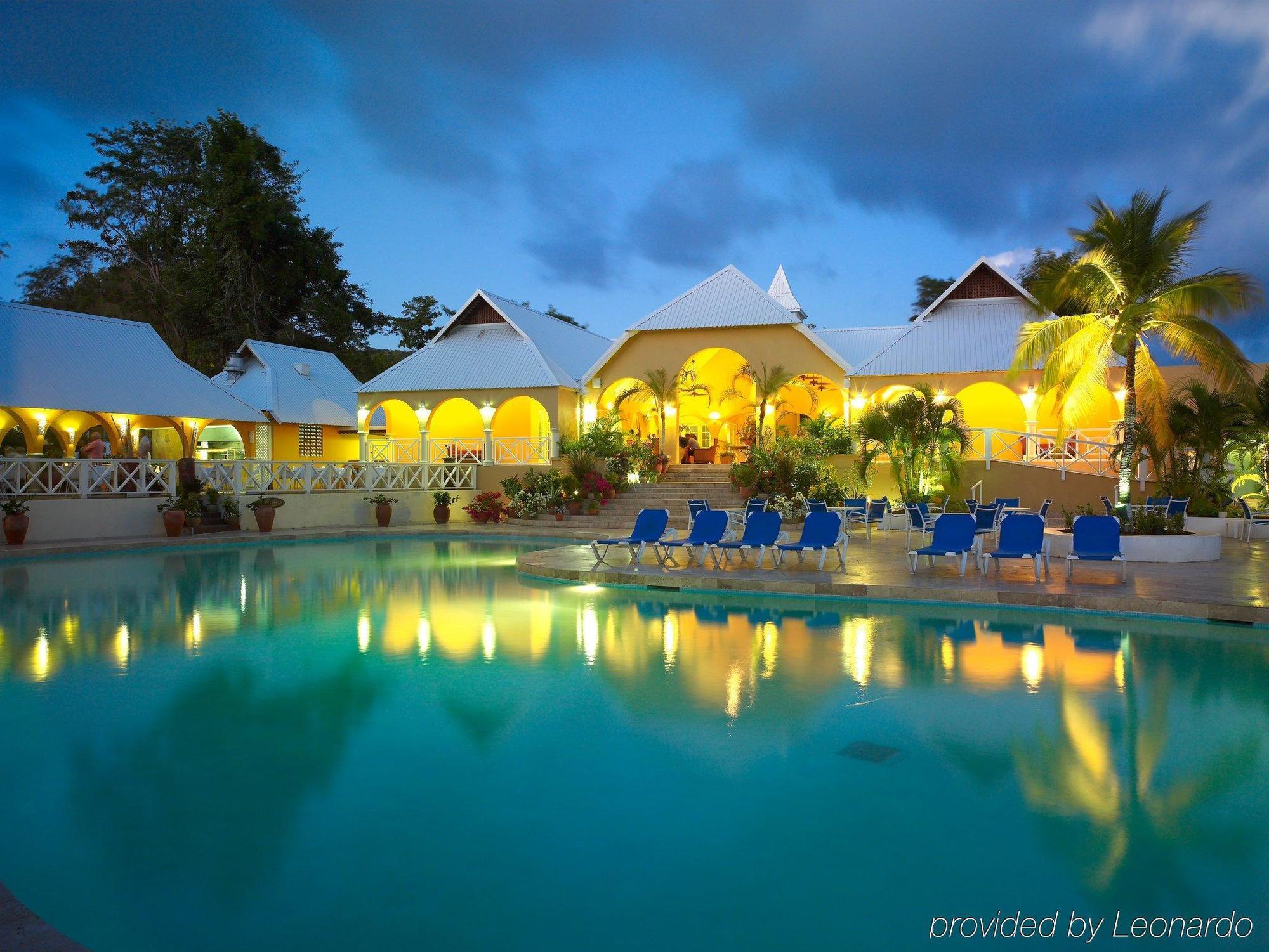 Smugglers Cove & 3* Gros Islet
