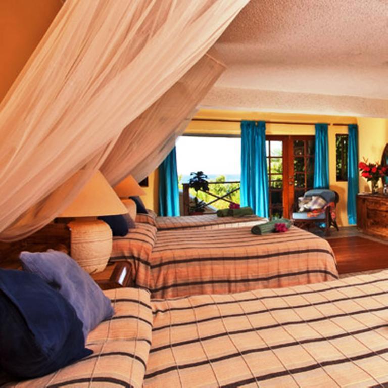 Villa Capri Cap Estate