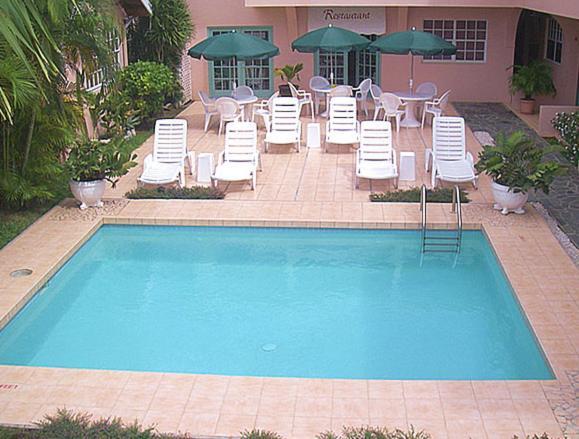 Tuxedo Gros Islet