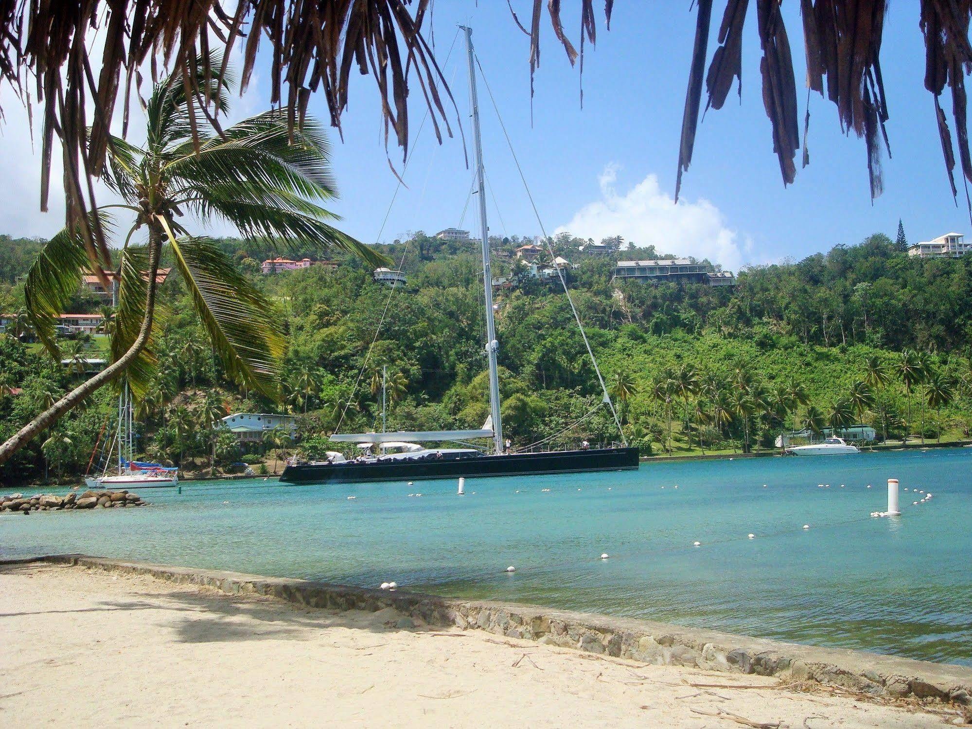 Mango Beach Bed & Breakfast 3*