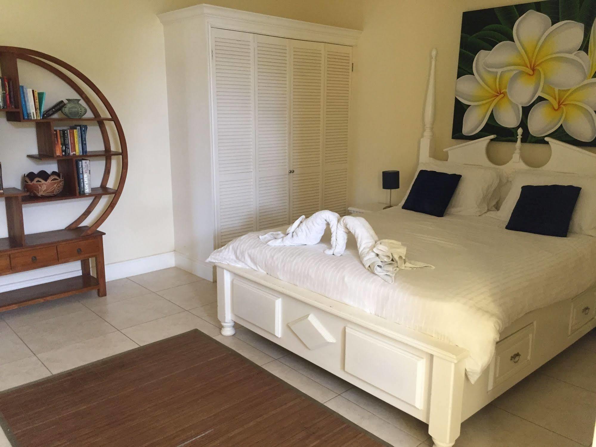 South Sea House Apartment Cap Estate