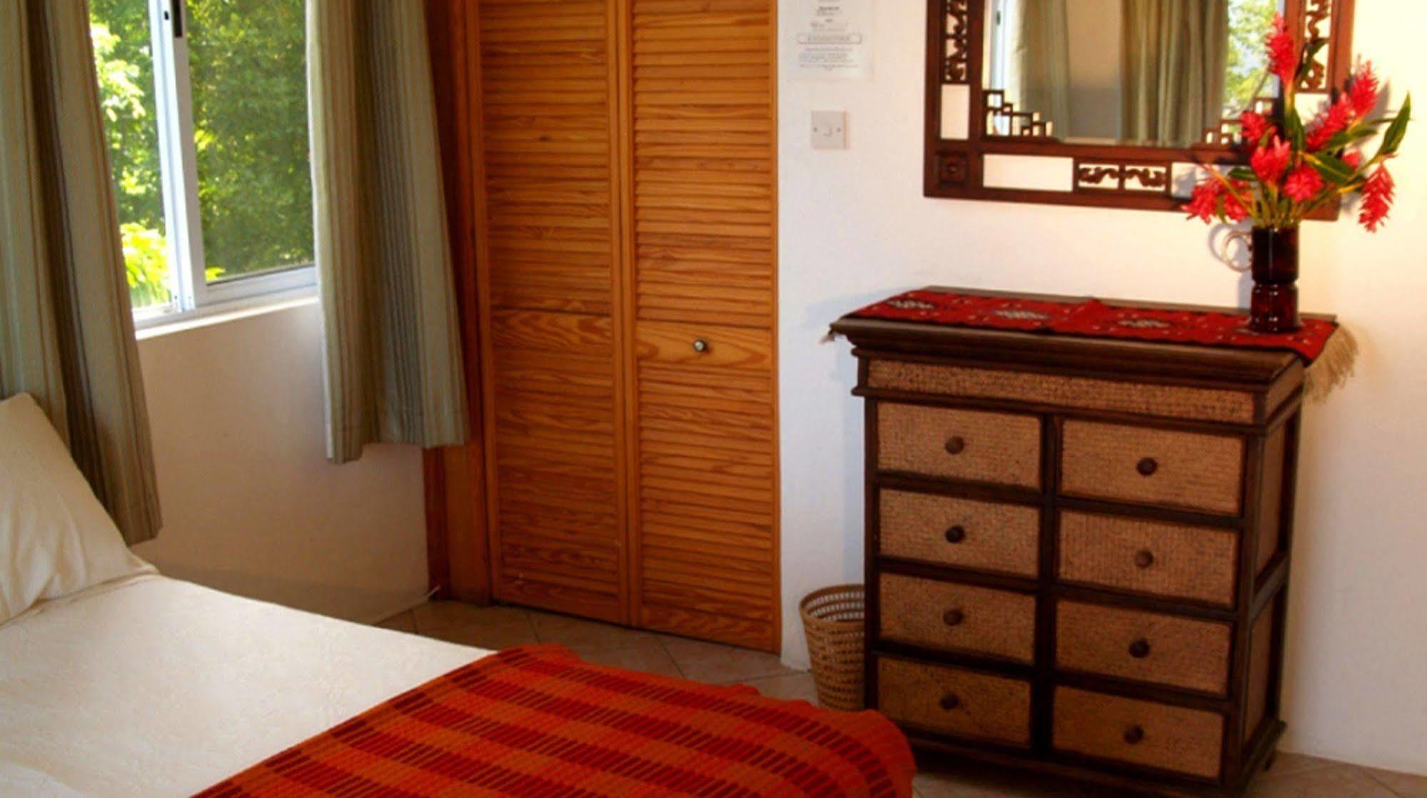 Nature's Paradise Bed & Breakfast Marigot Bay