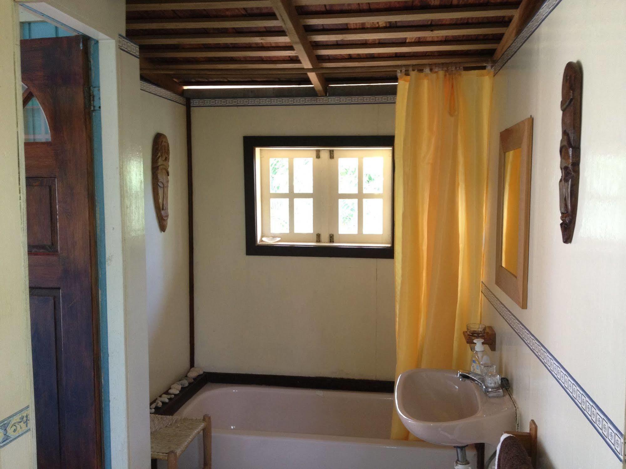 Italian 3* Gros Islet