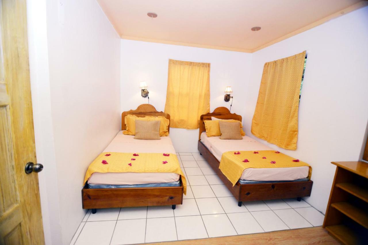 Hotel Hummingbird 3*