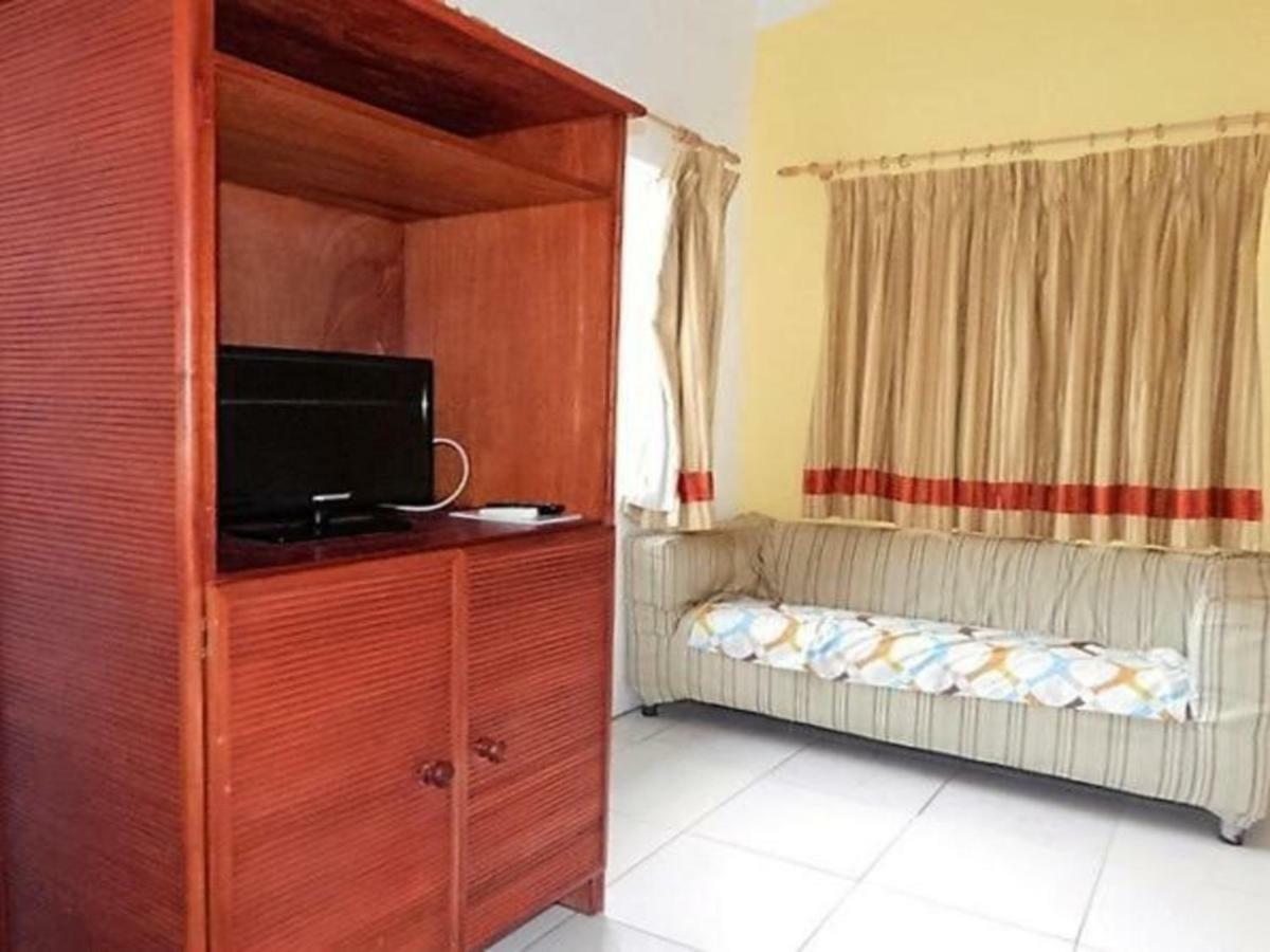 Jj's Paradise Hotel 4*