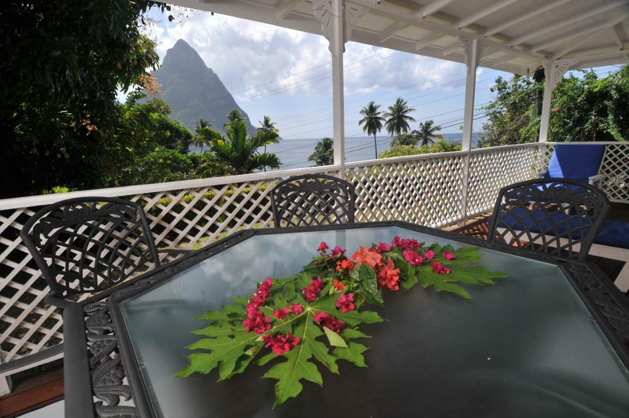 Hummingbird Hotel 3*