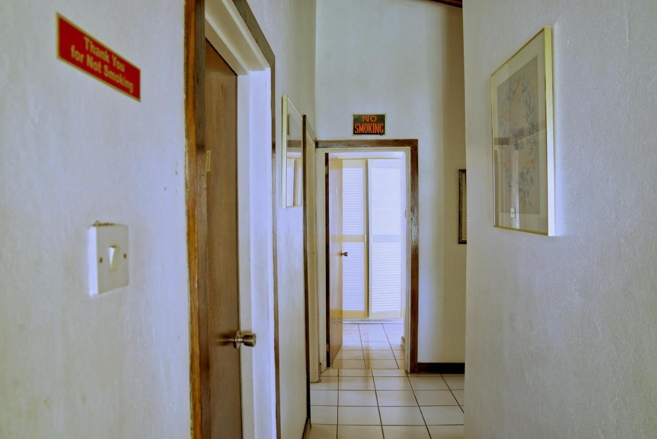 Guest house Tropical Breeze Vacation And 2*