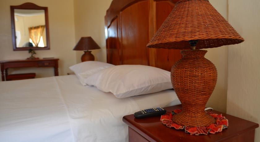 Qr Quality Cedar Palm Aparthotel Vieux Fort