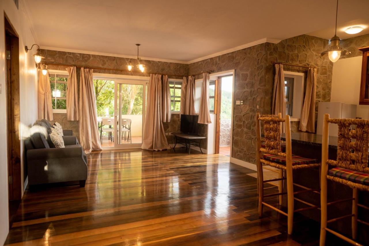 Belle Etoile - Celestial Hideaway