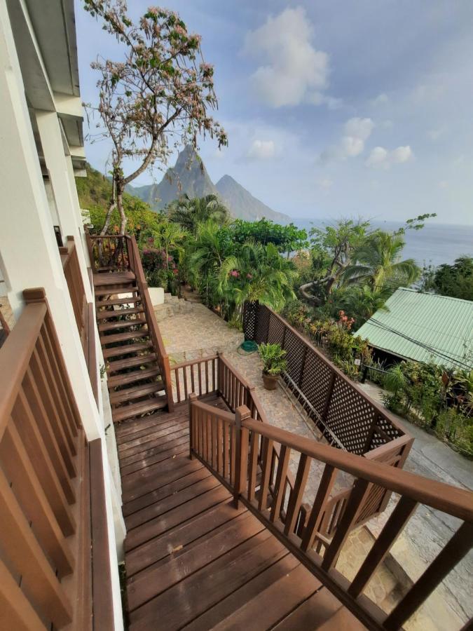 Moringa 1 * Soufriere