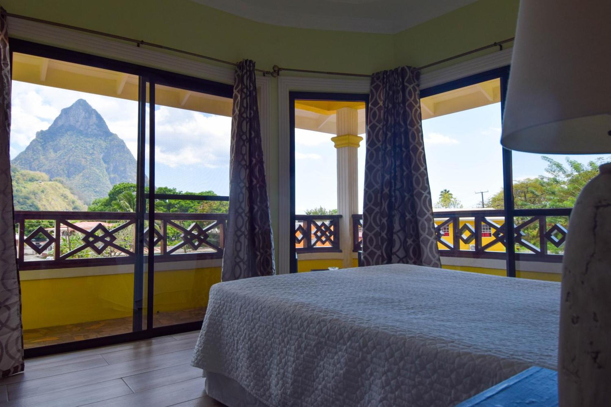 Sea Piton - Piton Delight- Certified Soufriere
