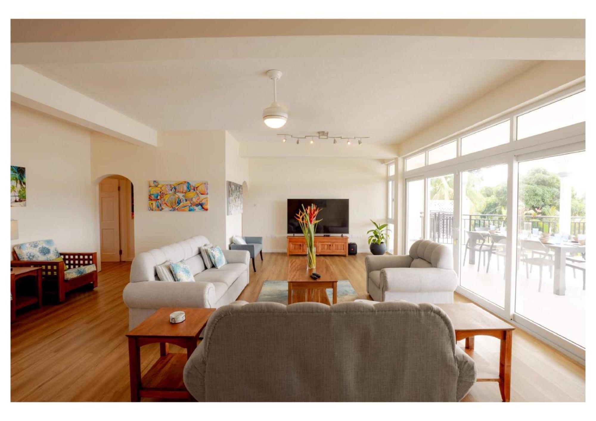 Luxurious Oasis For Groups Holiday home Rodney Bay