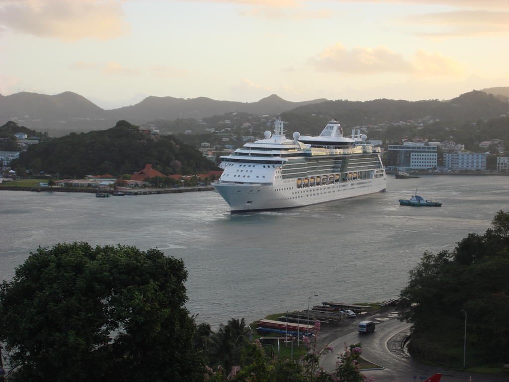 Aparthotel Bayside St. Lucia 2*