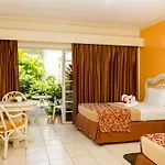 Bay Gardens Hotel