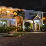 Villa Beach Cottages