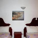 Jj\'S Paradise Resort