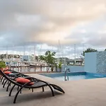 Waters Edge Villas By Bay Gardens Resorts