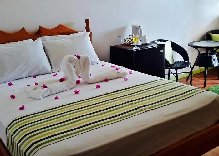 Golden Arrow Inn