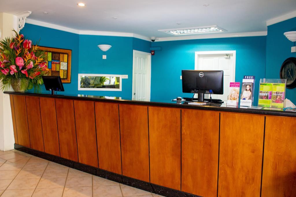 Bay Gardens Hotel 4*