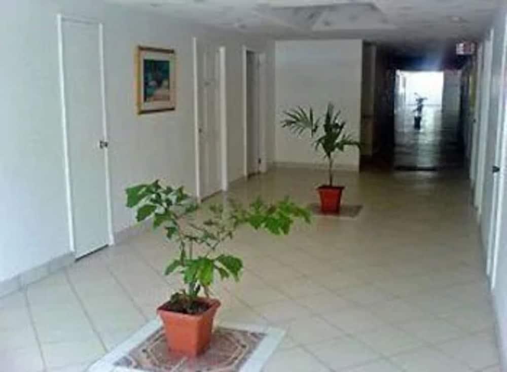 The Downtown 3* Soufriere