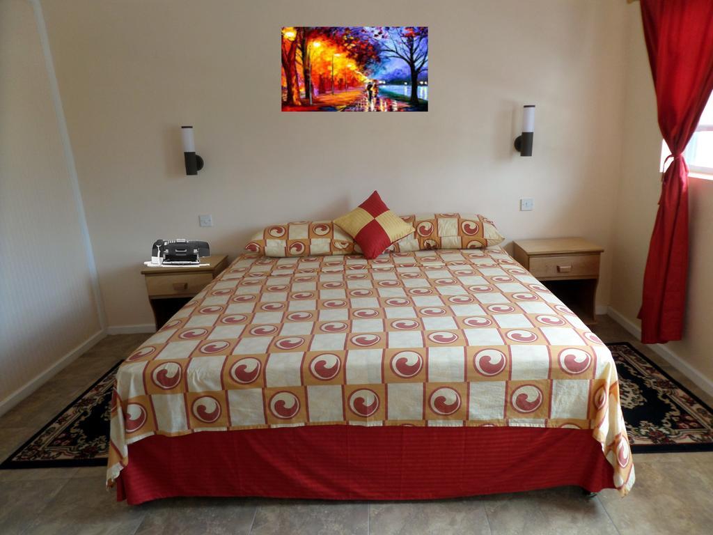 Qr Quality Cedar Palm Vieux Fort