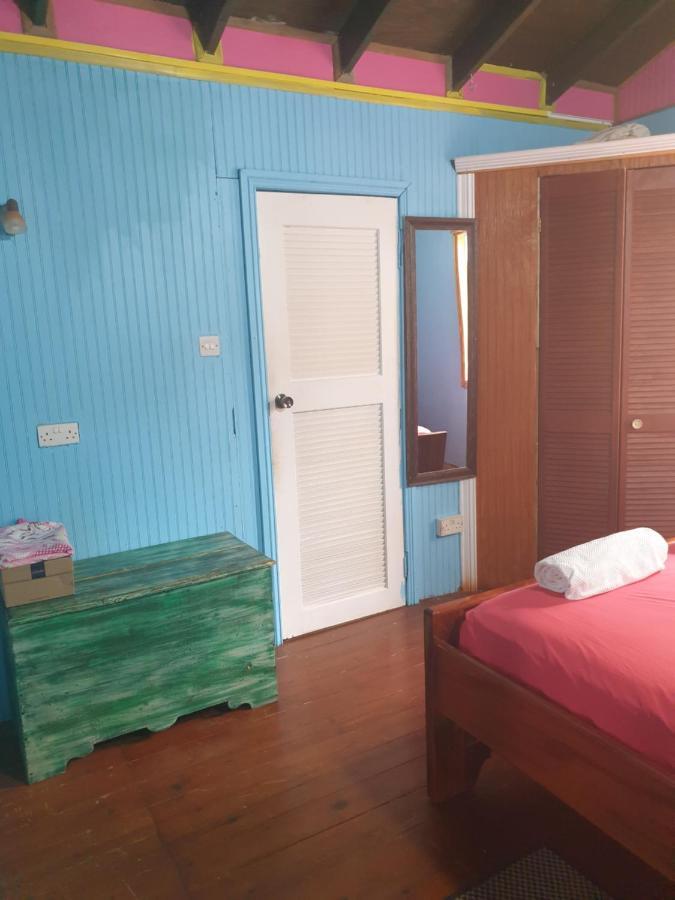 Seawind Cottage- Traditional St.lucian Style Gros Islet