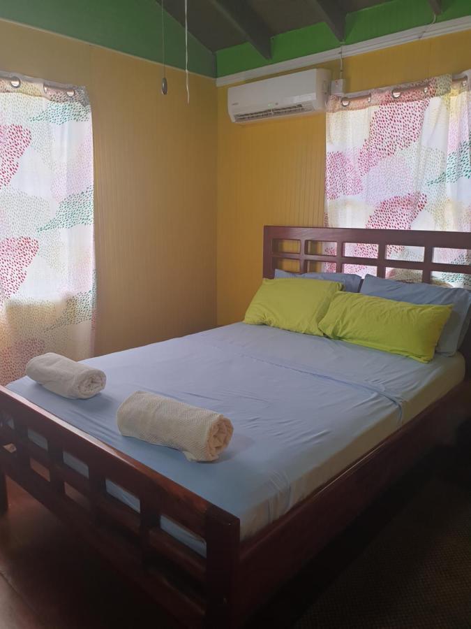 Seawind Cottage- Traditional St.lucian Style Holiday home Gros Islet