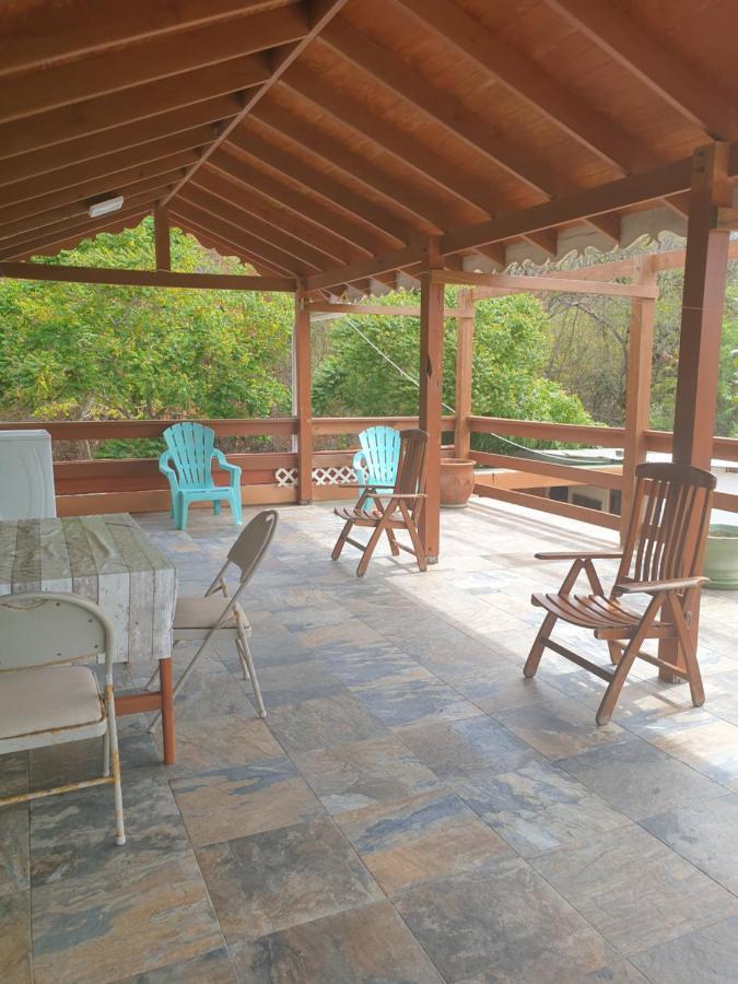 Seawind Cottage- Traditional St.lucian Style Holiday home Gros Islet