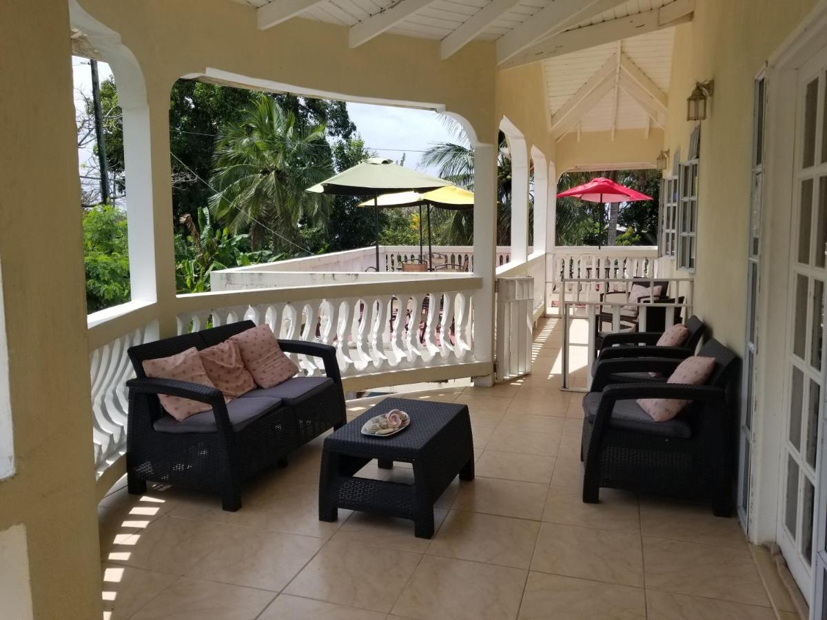 Comfort Three Bedroom Apartment *