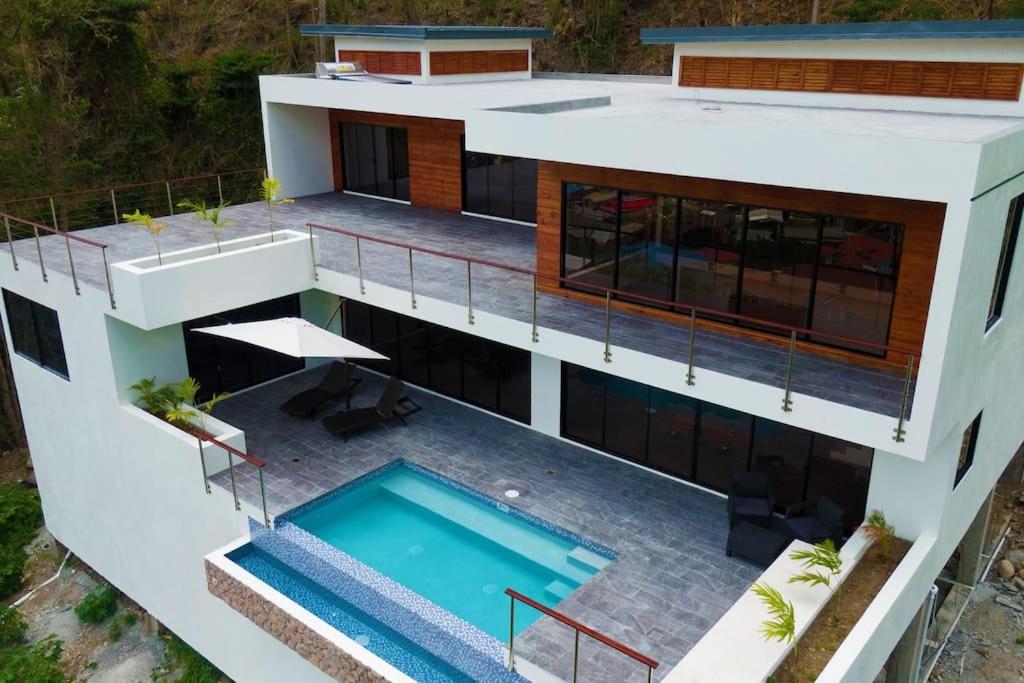 Villa Saba - New!! $1m Piton & Ocean Views!! *