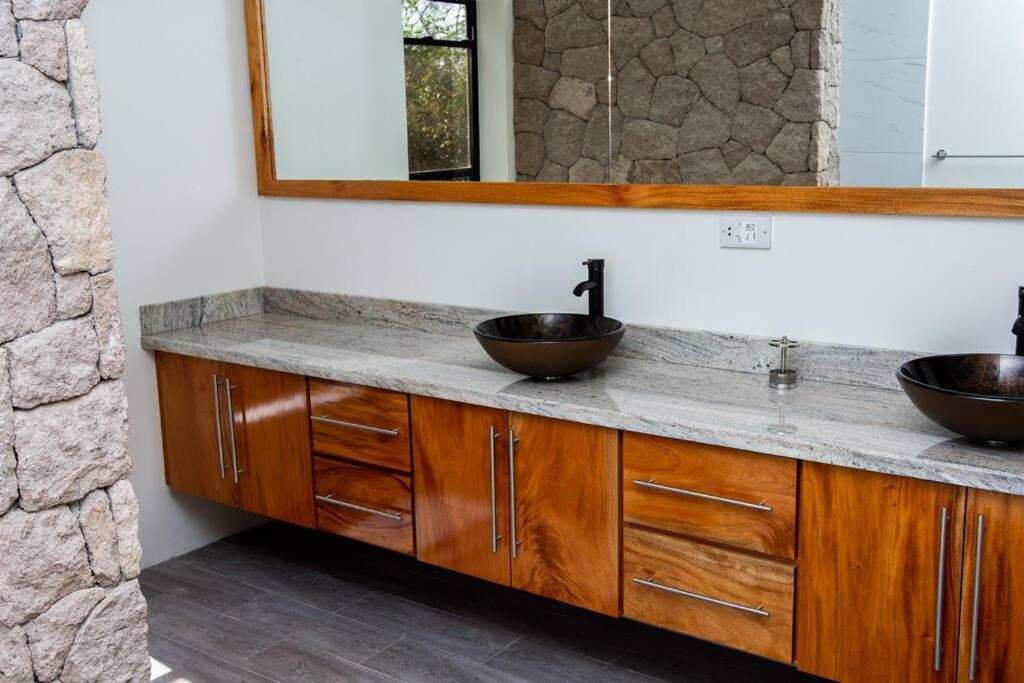 Saba - New!! $1m Piton & Ocean Views!! Villa