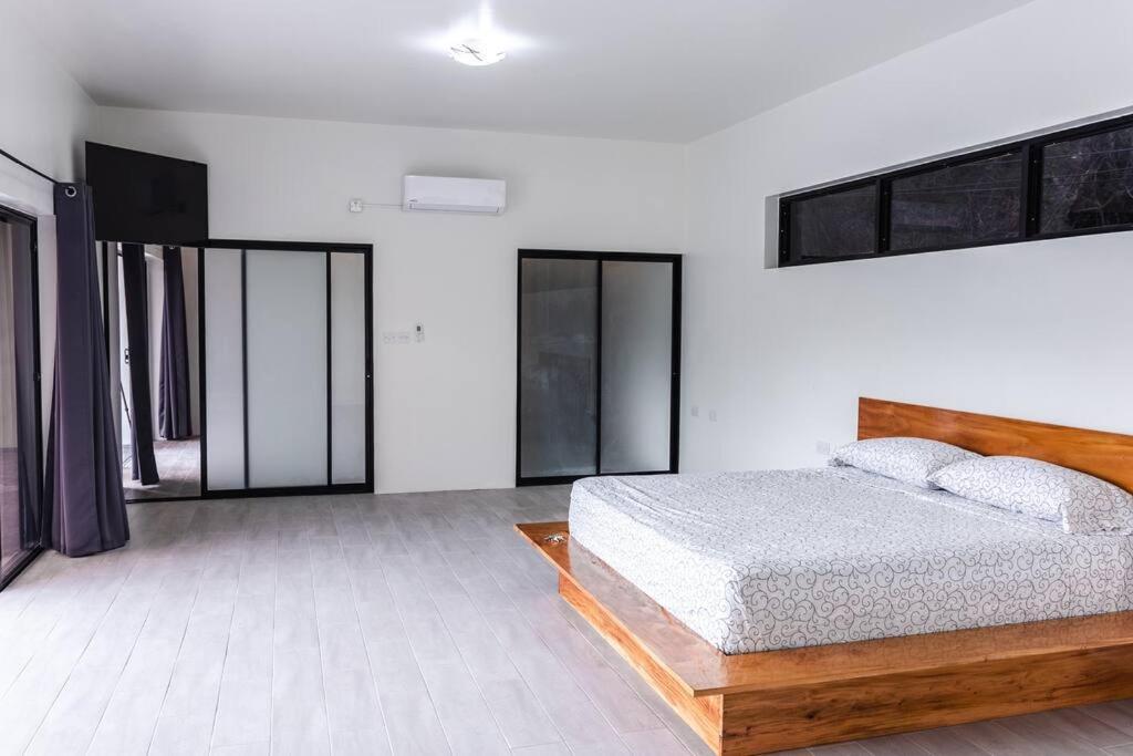 Saba - New!! $1m Piton & Ocean Views!! *
