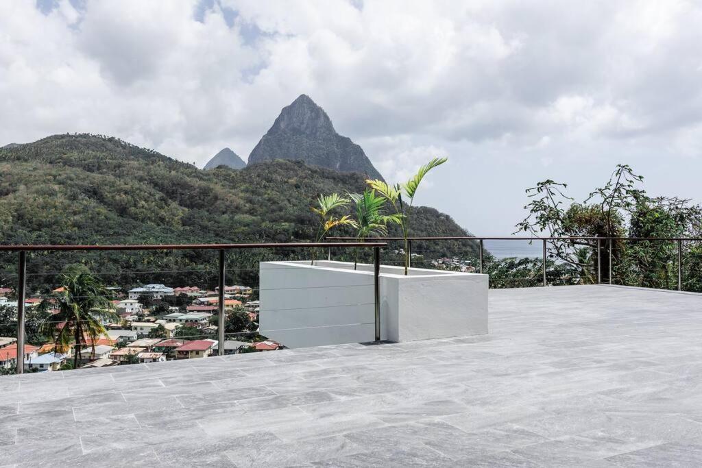 Villa Saba - New!! $1m Piton & Ocean Views!!