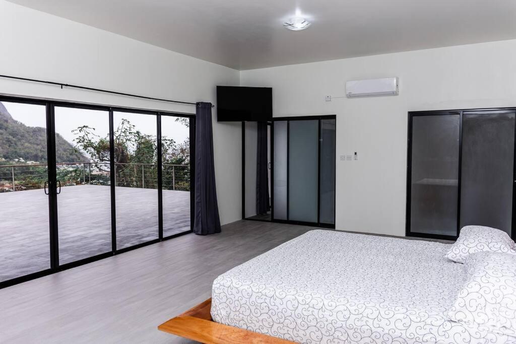 Saba - New!! $1m Piton & Ocean Views!! *
