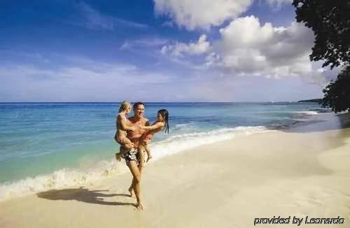 Smugglers Cove & 3* Gros Islet