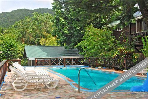 Jj's Paradise Hotel