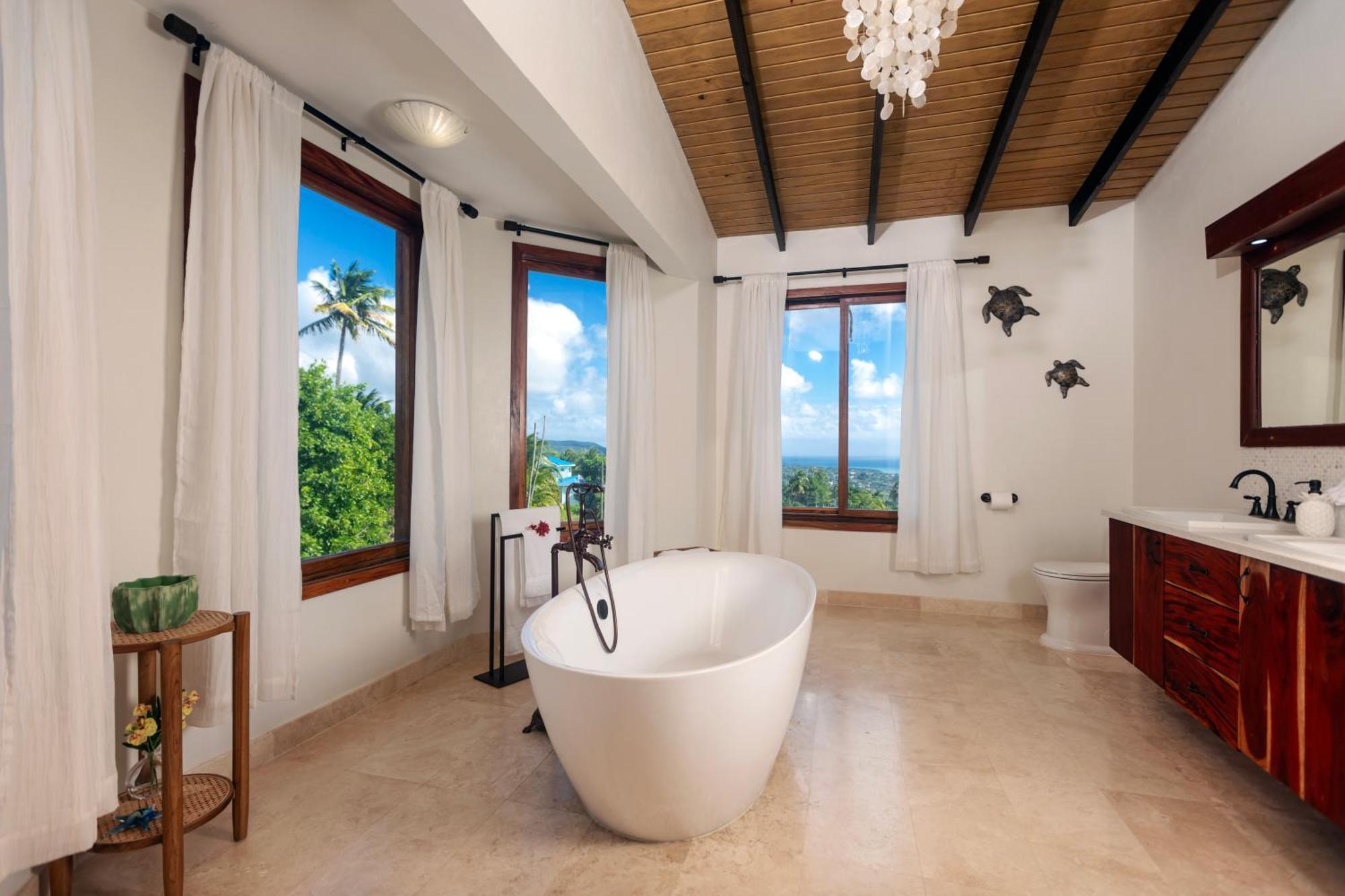 Villa Gone Tropical Luxury *