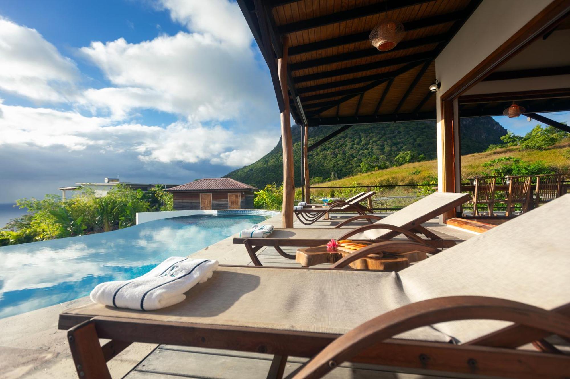 Gone Tropical Luxury *