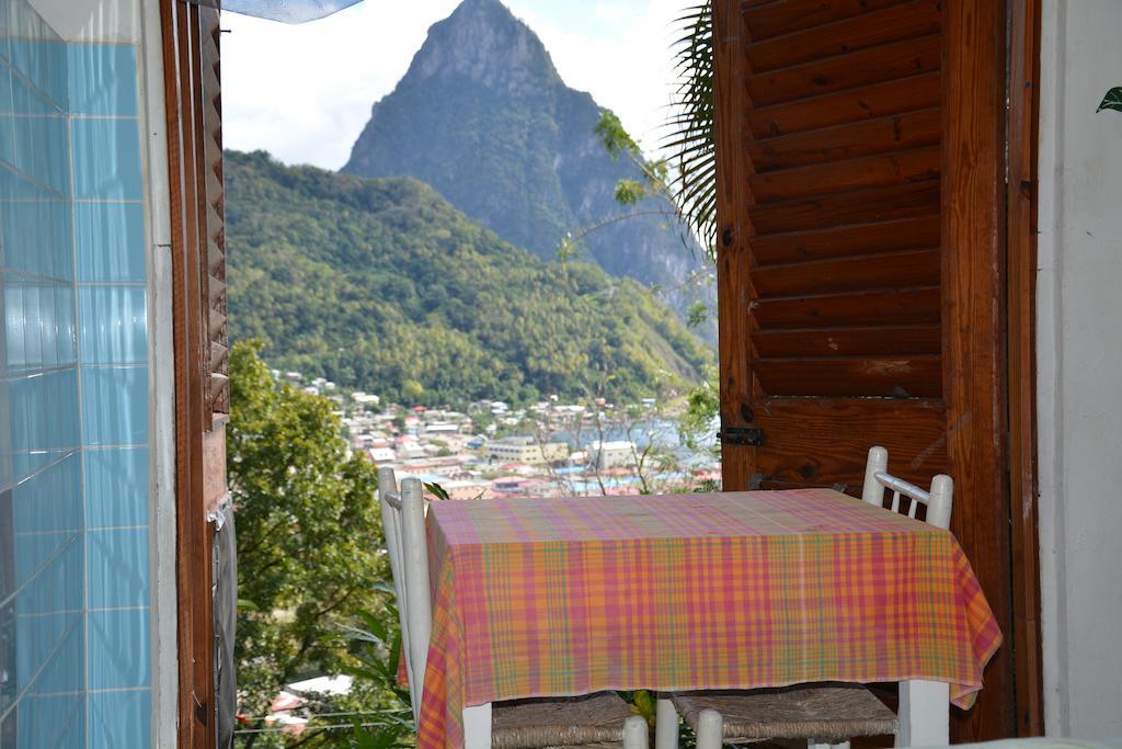 Uptown Guest house Soufriere
