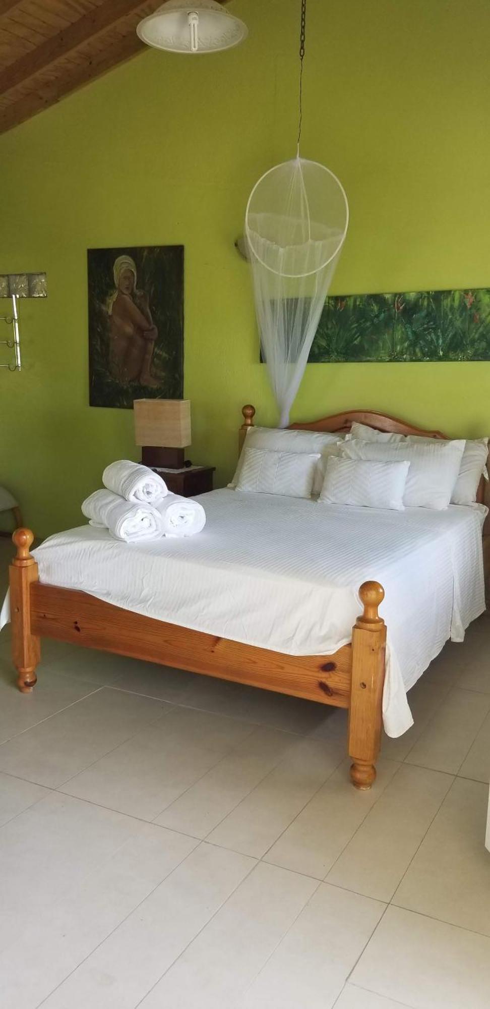 Guest house A Private In Paradise, Vieux Vieux Fort